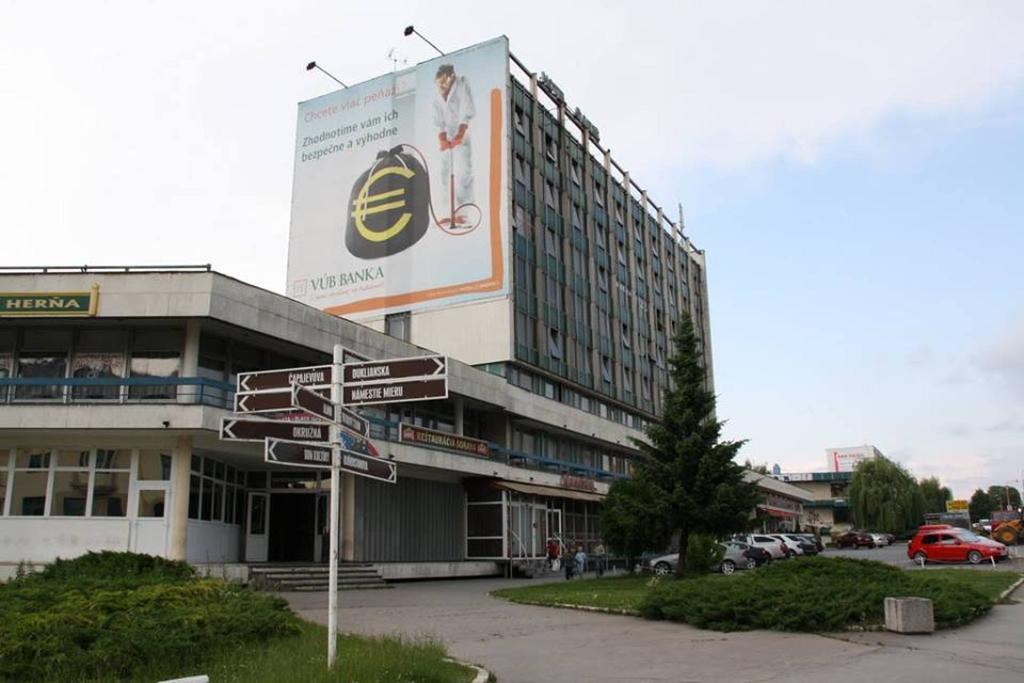 Studia Saris Daire Prešov Oda fotoğraf